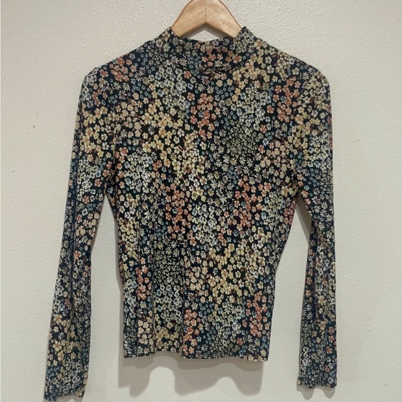 Fitted Yellow and Black Long Sleeve backless mockneck Blouse - Picture 1 of 10